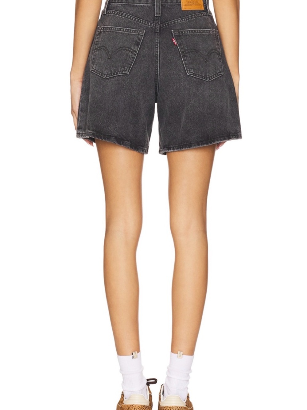 Levi's High Baggy Shorts in Black Wash - Picture 6 of 10